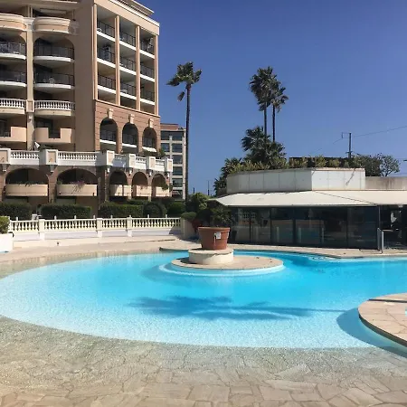 A 2 Minutes De La Vue Et Piscine