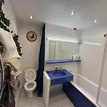 A 2 Minutes De La Vue Et Piscine Apartament *